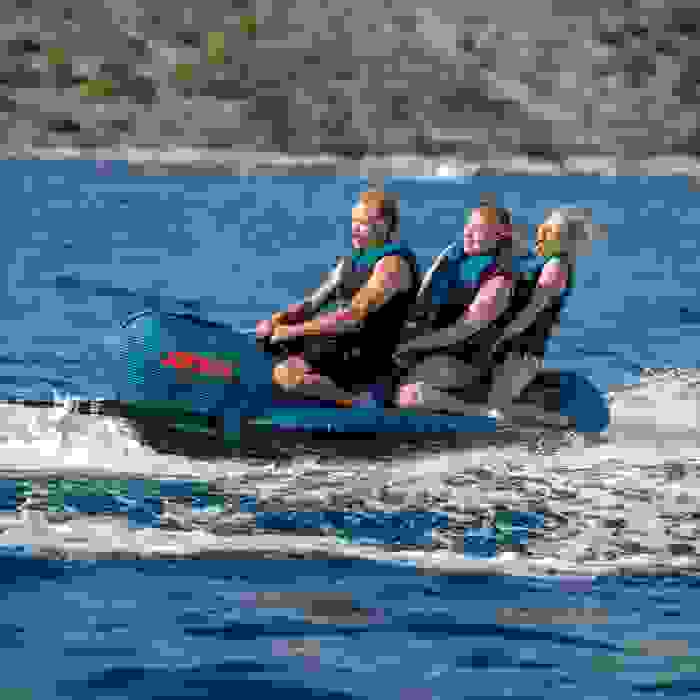 Flotador de arrastre Jobe Chaser 3 personas azul con forma de banana